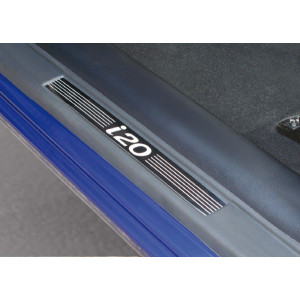 Einstiegsleisten für 5-Türer, Hyundai i20, Farbe Schwarz mit Edelstahl-Einlage, 4-teilig